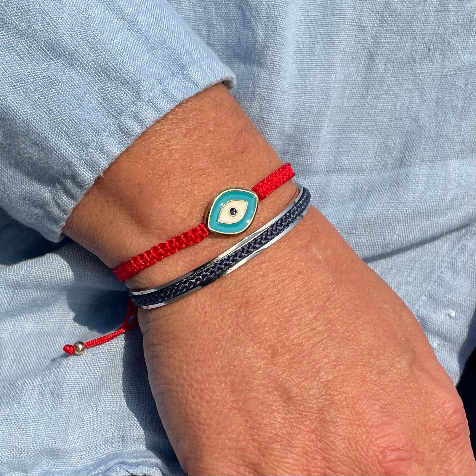 Evora - Red String Bracelet with Evil Eye Fixture
