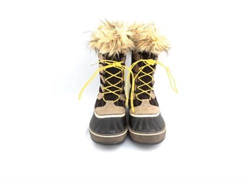 Brown boots yellow laces on sale